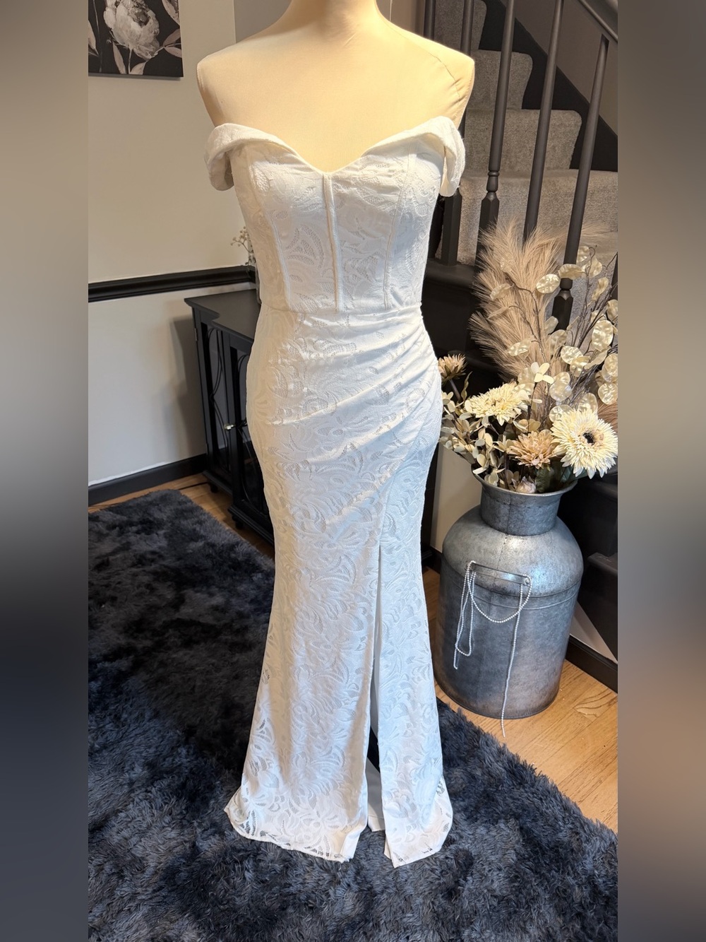 NWT David’s Bridal Soft White Off-Shoulder Lace Wedding Dress size XS